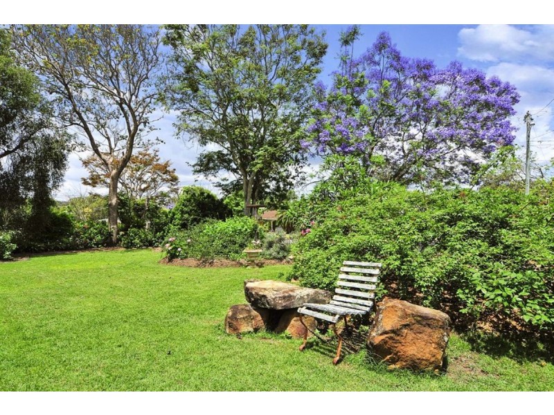 12 Stella St, Camira QLD 4300