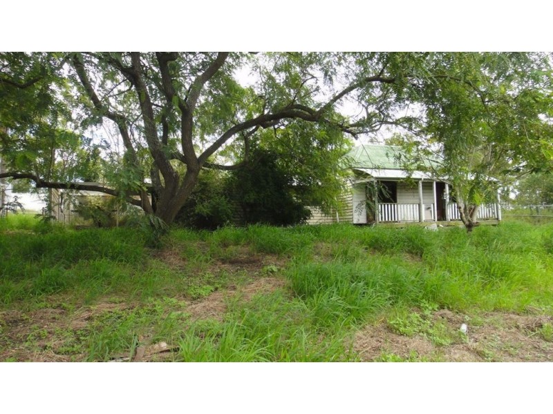 11 Railway Terrace, Goodna QLD 4300