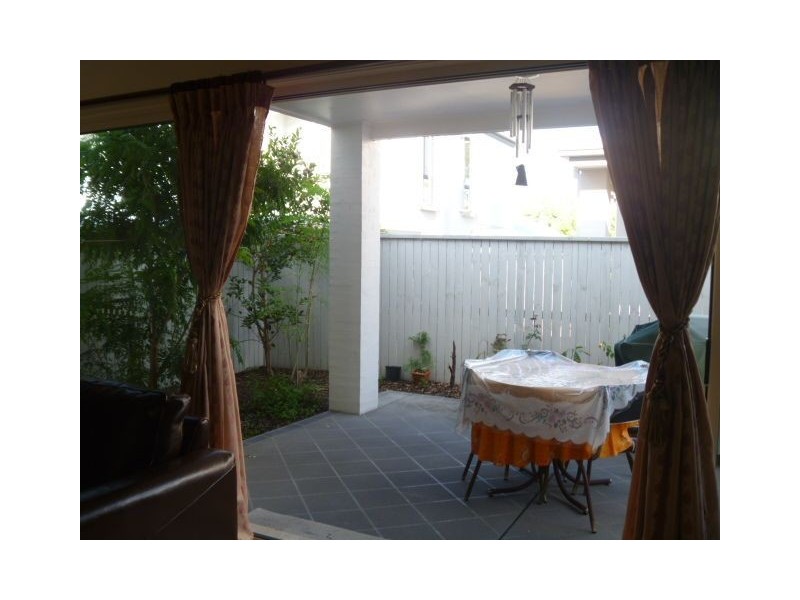 Mount Ommaney QLD 4074