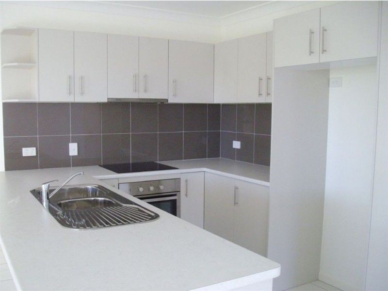 13 Bloodwood Place, Redbank QLD 4301