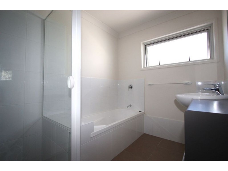 4/4 Spencer Street, Redbank QLD 4301