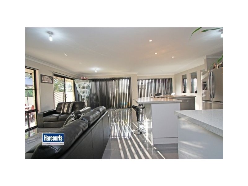 8 Phillips Street, Redbank Plains QLD 4301