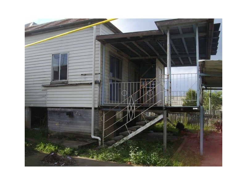 8 Albert Street, Goodna QLD 4300