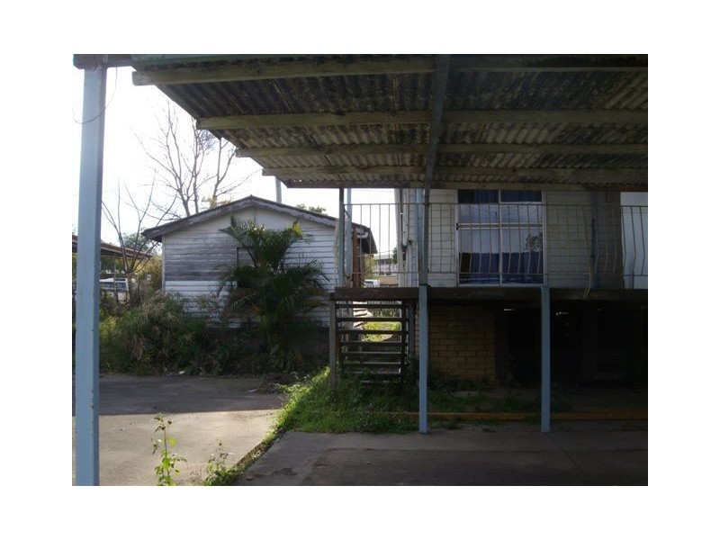 8 Albert Street, Goodna QLD 4300