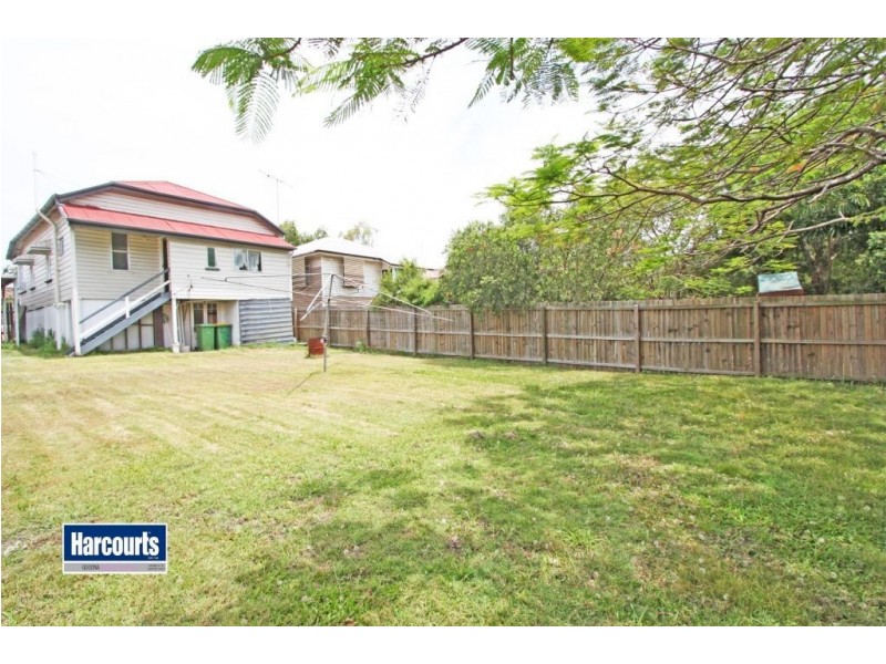 34 Brisbane Road, Dinmore QLD 4303