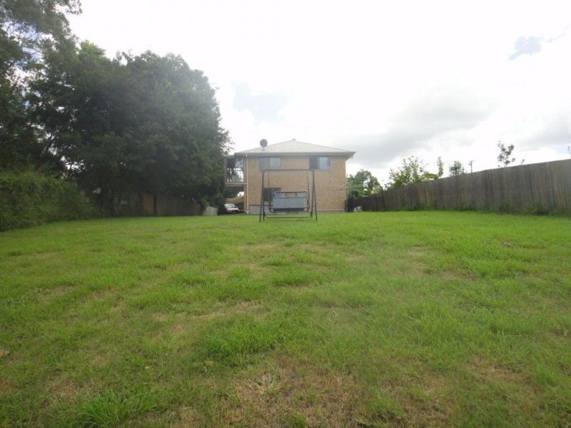 Moores Pocket QLD 4305