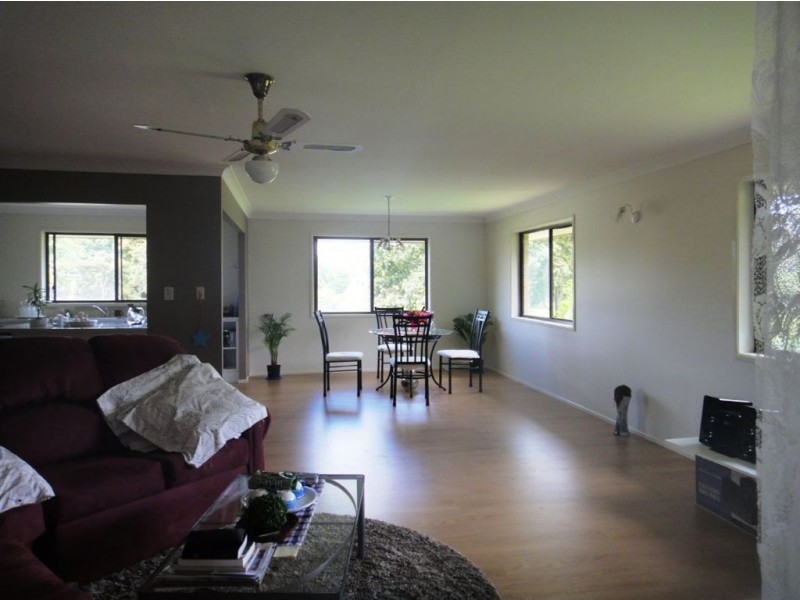 Moores Pocket QLD 4305