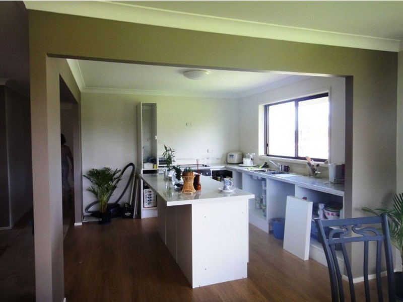 Moores Pocket QLD 4305