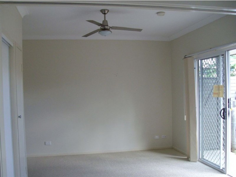3/33 Law Street, Redbank Plains QLD 4301