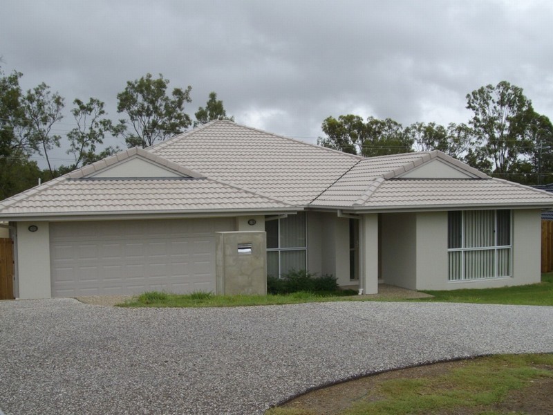 28 Jeff Collins Cct, Bellbird Park QLD 4300