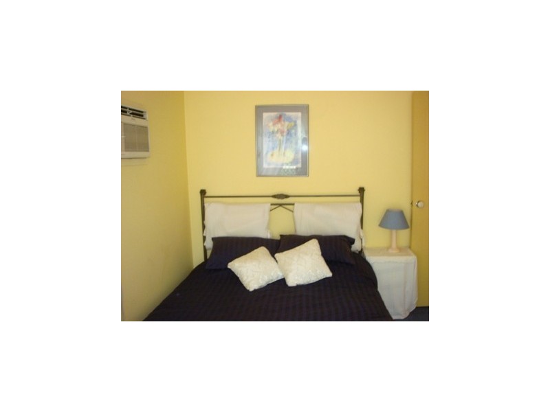 6 Estate Place, Holland Park West QLD 4121