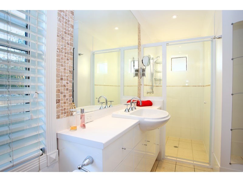 37 Dagmar Street, Holland Park West QLD 4121