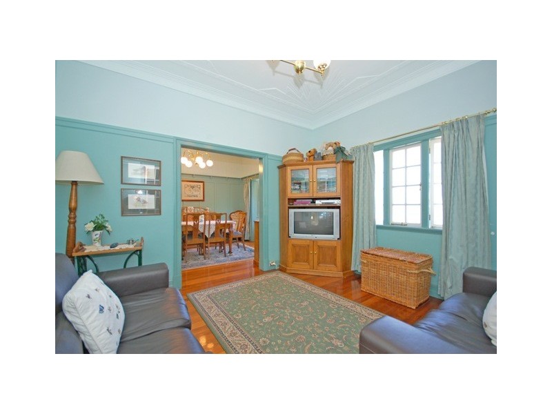 73 Ferguson Road, Camp Hill QLD 4152