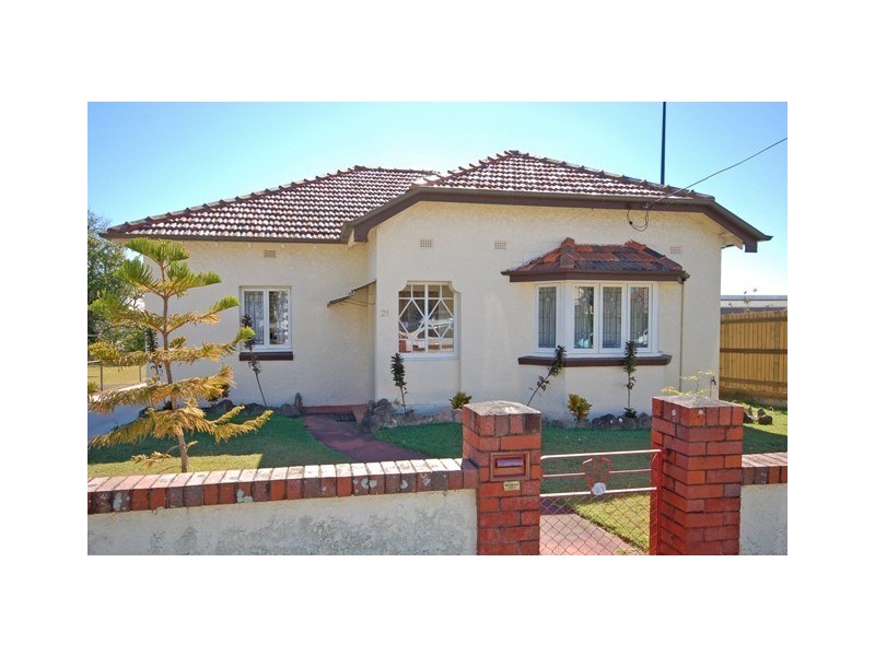 21 Yuletide Street, Holland Park West QLD 4121