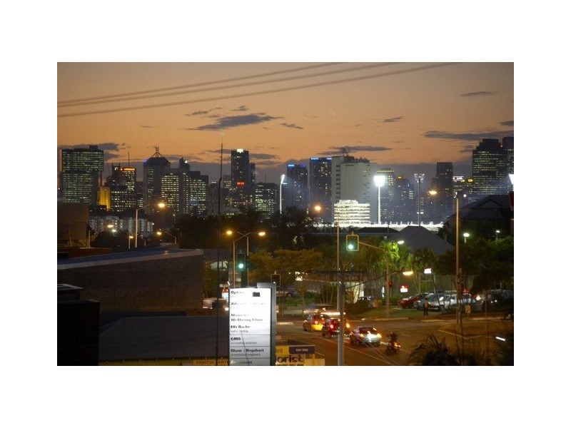 8/8 Ridge Street, Greenslopes QLD 4120