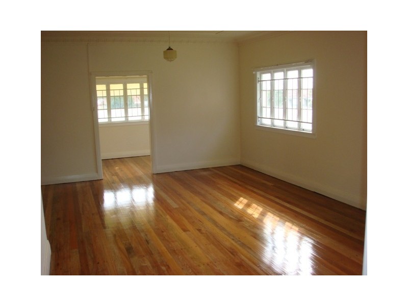 99 Junction Road, Morningside QLD 4170