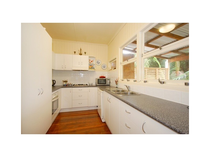 19 Ferndale Street, Annerley QLD 4103
