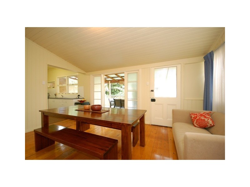 19 Ferndale Street, Annerley QLD 4103