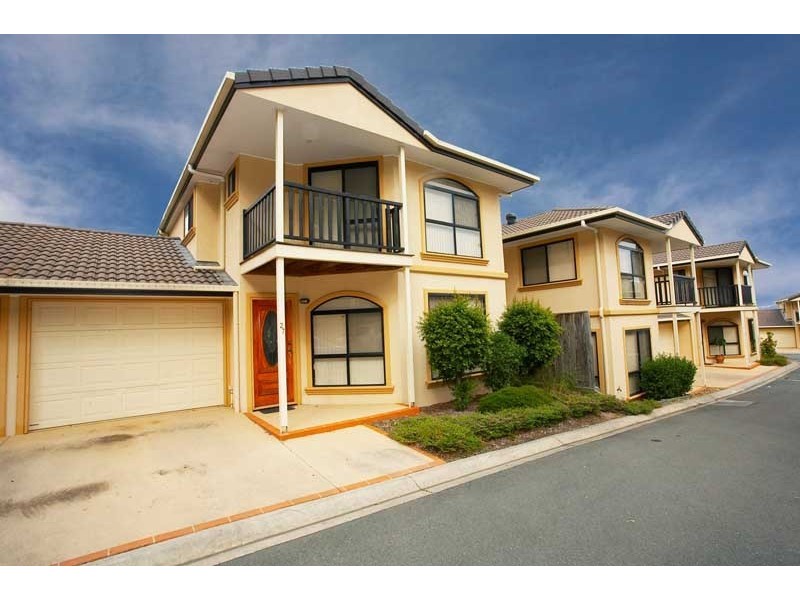 27/12 Greendale Way, Carindale QLD 4152