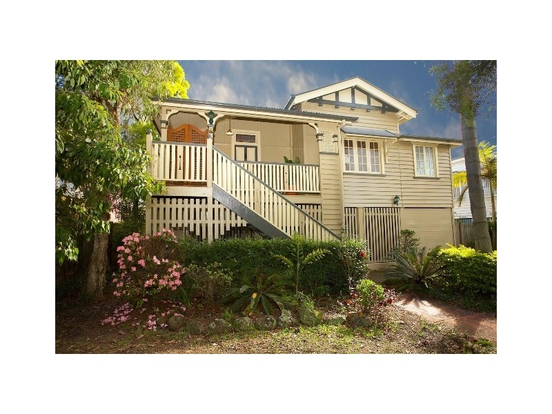 14 Framont Avenue, Holland Park QLD 4121