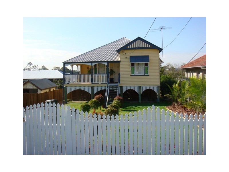 44 Raven Street, Camp Hill QLD 4152