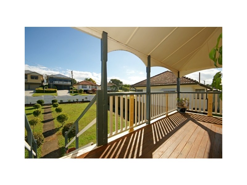 44 Raven Street, Camp Hill QLD 4152