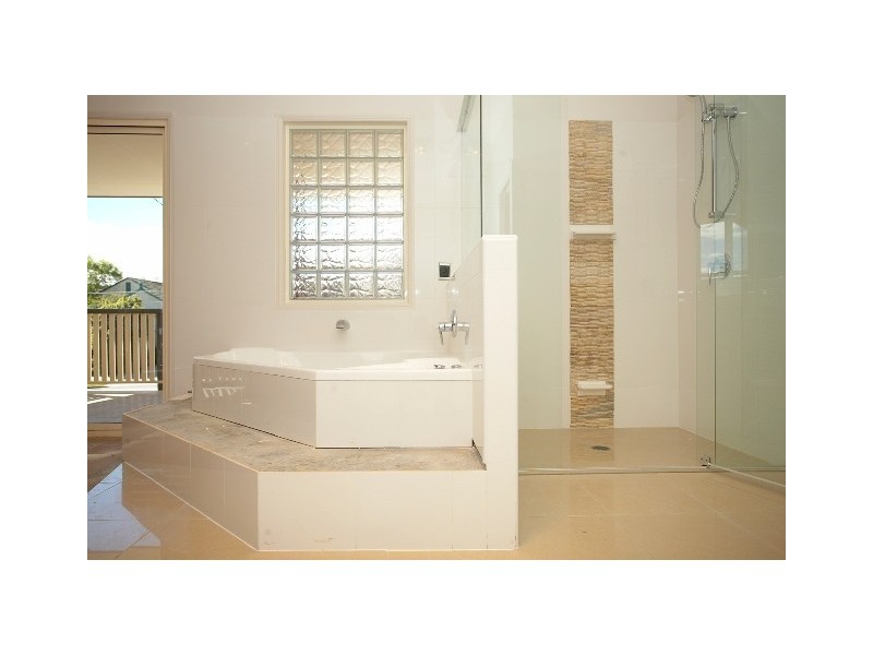 55 Amelia Street, Coorparoo QLD 4151