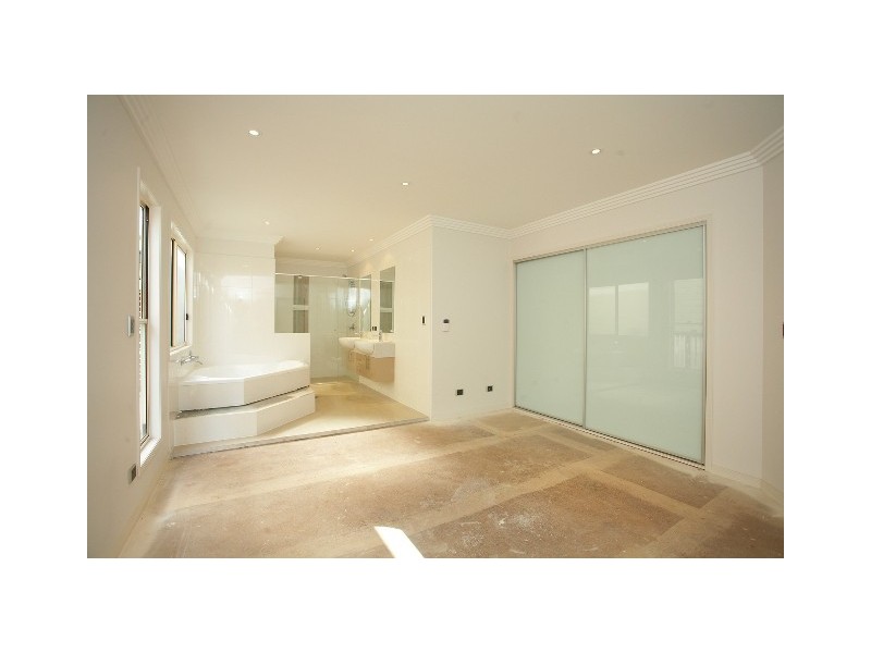 57 Amelia Street, Coorparoo QLD 4151