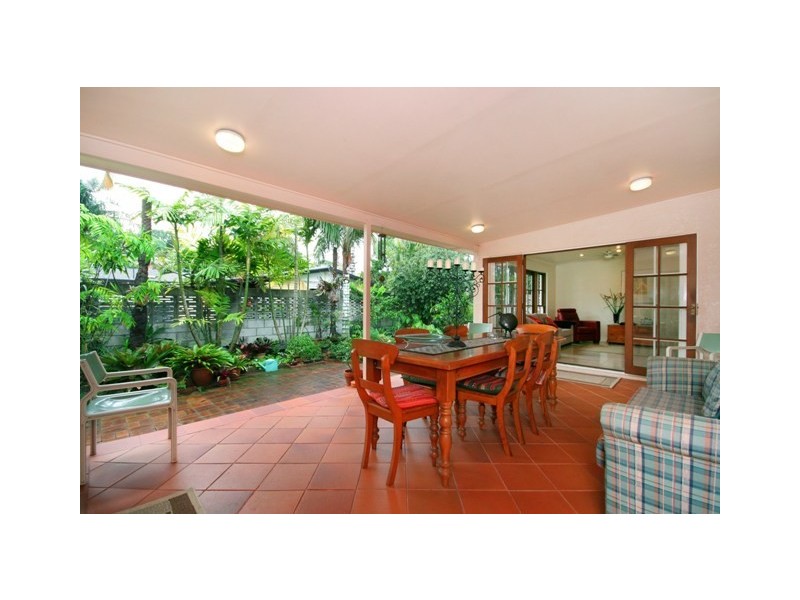 4 Thynne Avenue, Norman Park QLD 4170