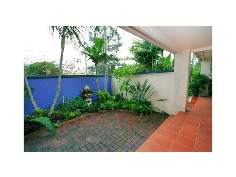 4 Thynne Avenue, Norman Park QLD 4170