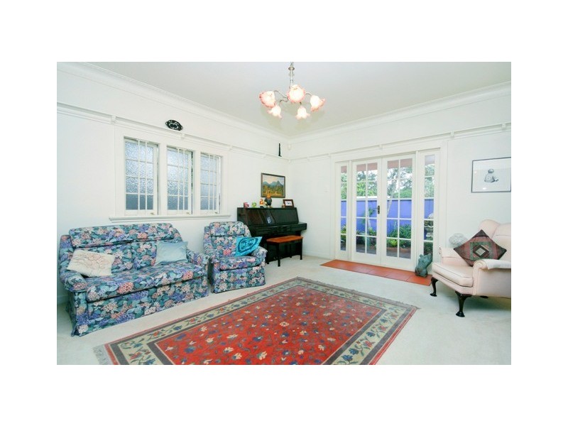 4 Thynne Avenue, Norman Park QLD 4170