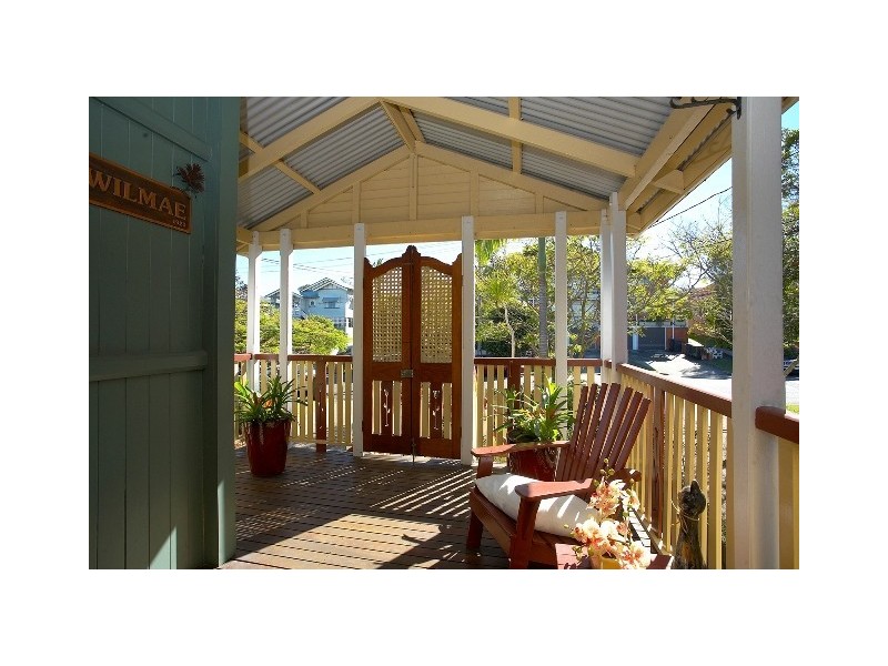 11 Parooba Avenue, Camp Hill QLD 4152