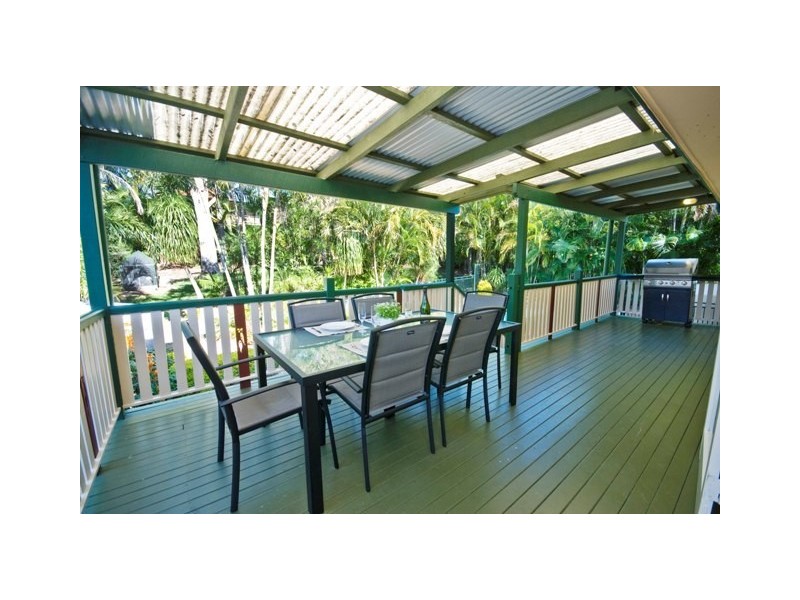 51 Park Street, Coorparoo QLD 4151