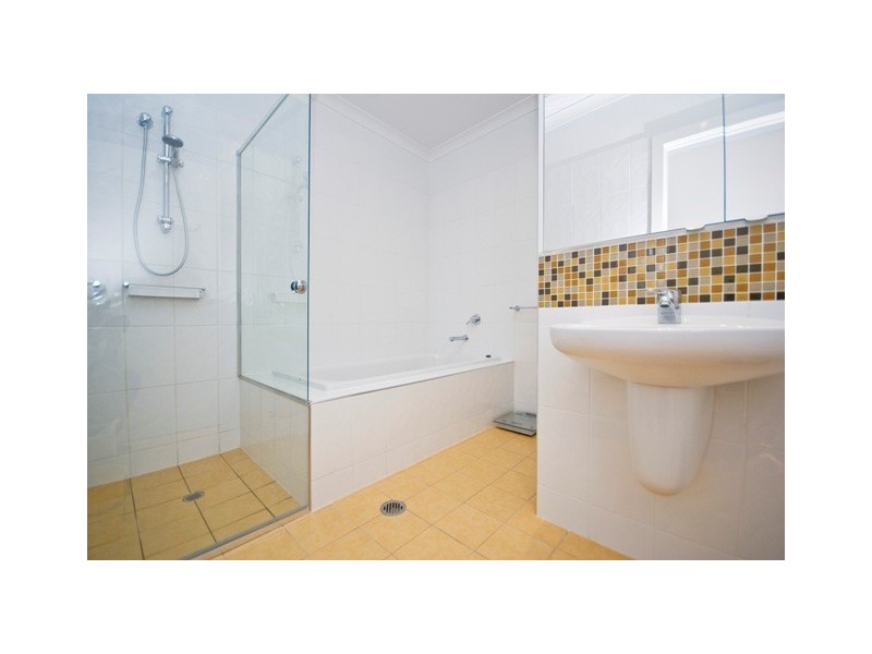 51 Park Street, Coorparoo QLD 4151