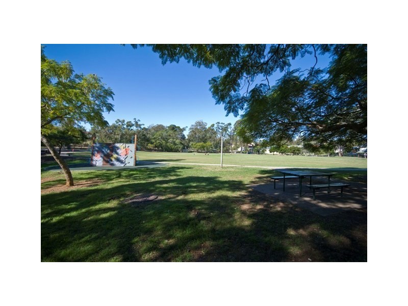 51 Park Street, Coorparoo QLD 4151