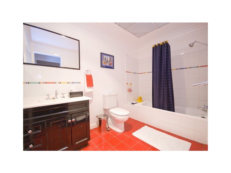 68 Sebring Street, Holland Park West QLD 4121