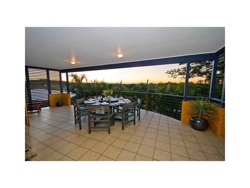 68 Sebring Street, Holland Park West QLD 4121