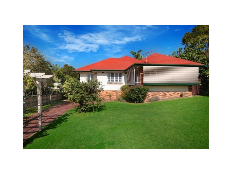 207 Chatsworth Road, Coorparoo QLD 4151