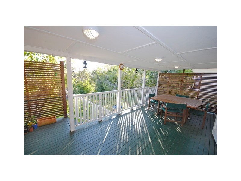 20 Baragoola Street, Coorparoo QLD 4151