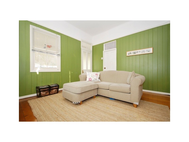 20 Baragoola Street, Coorparoo QLD 4151