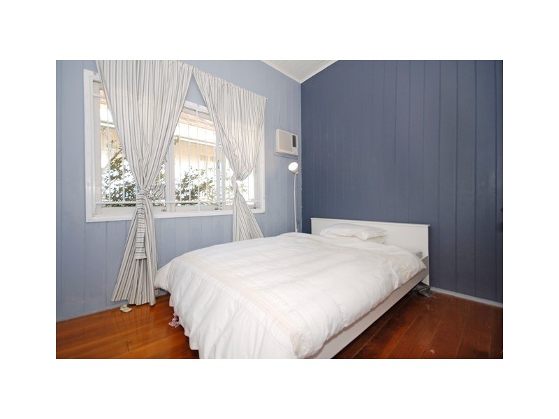 20 Baragoola Street, Coorparoo QLD 4151