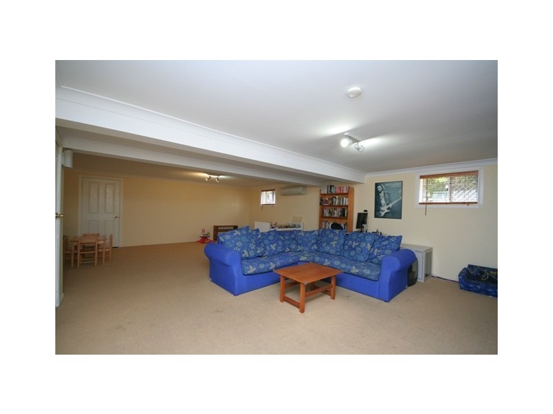 16 Capella Street, Coorparoo QLD 4151