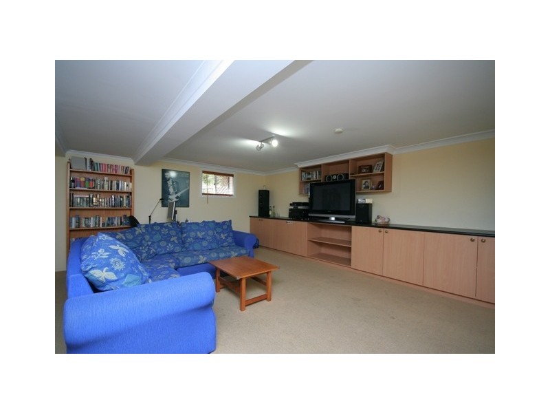 16 Capella Street, Coorparoo QLD 4151