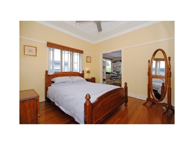 12 Princess Street, Camp Hill QLD 4152