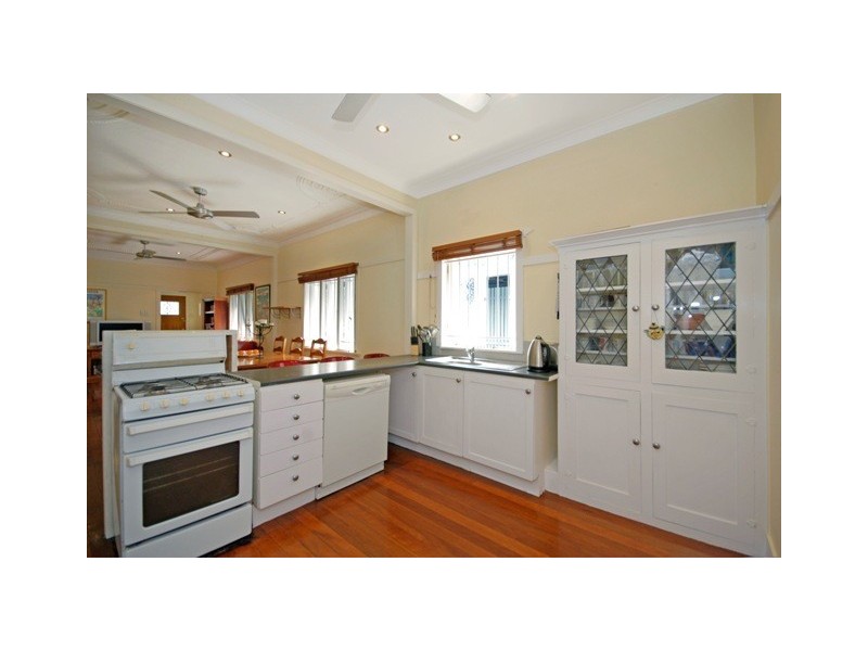 12 Princess Street, Camp Hill QLD 4152