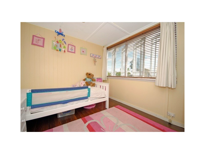 12 Princess Street, Camp Hill QLD 4152