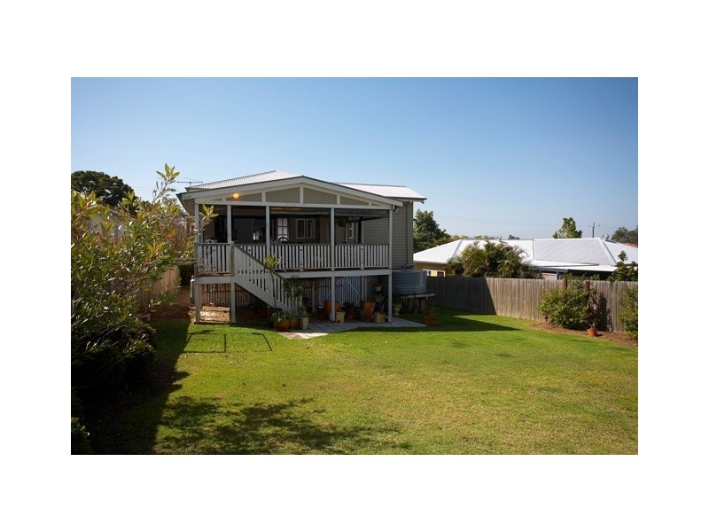 15 Camboor Street, Camp Hill QLD 4152