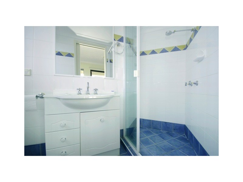 1/57 Eighth Avenue, Coorparoo QLD 4151