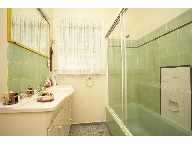 67 Macaulay Street, Coorparoo QLD 4151