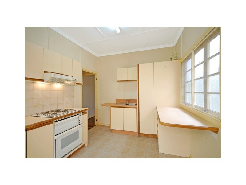 38 York Street, Coorparoo QLD 4151